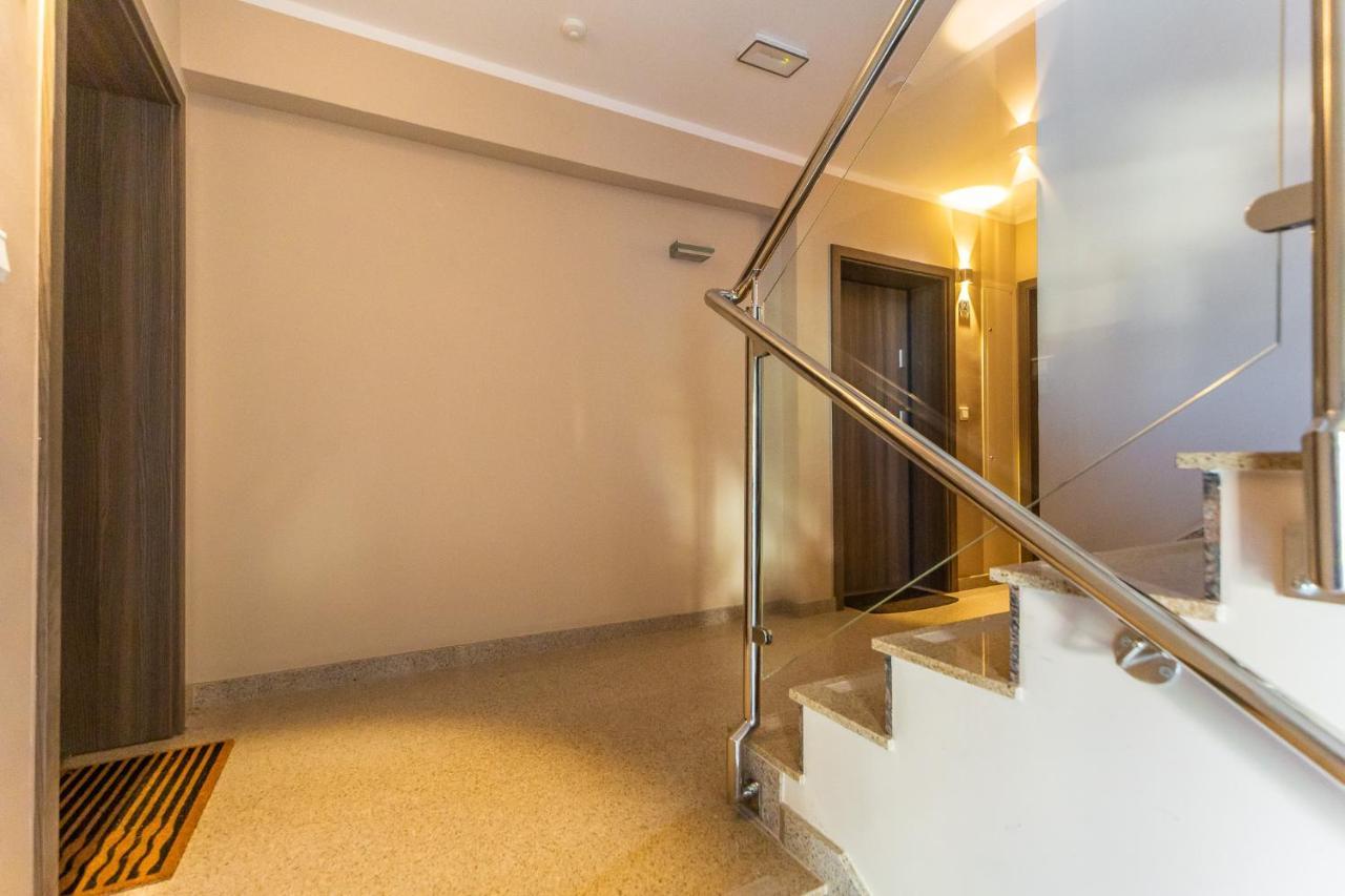 Kolorowe Balkony - Sloneczny Apartament W Miedzyzdrojach By Noclegi Renters เมียนซิดดรอแย ภายนอก รูปภาพ