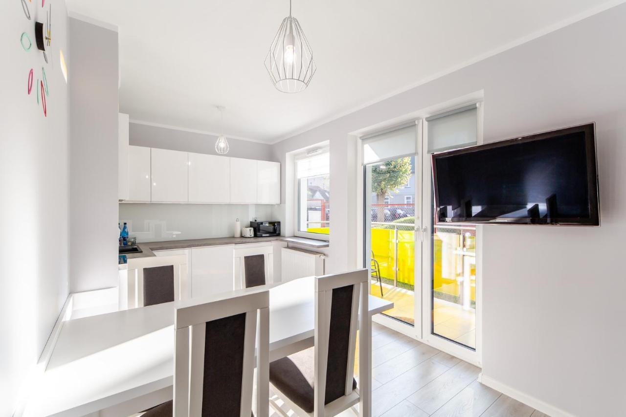 Kolorowe Balkony - Sloneczny Apartament W Miedzyzdrojach By Noclegi Renters เมียนซิดดรอแย ภายนอก รูปภาพ